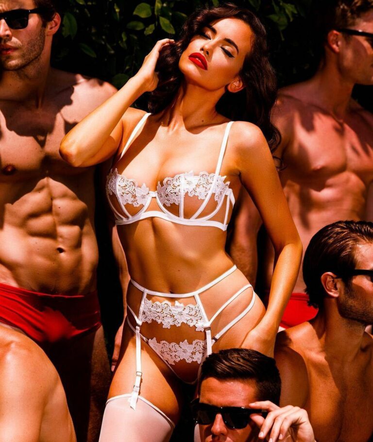 Embroidered Flower Net Yarn Perspective Heavy Process Underwear Set With Steel Ring - Image 3