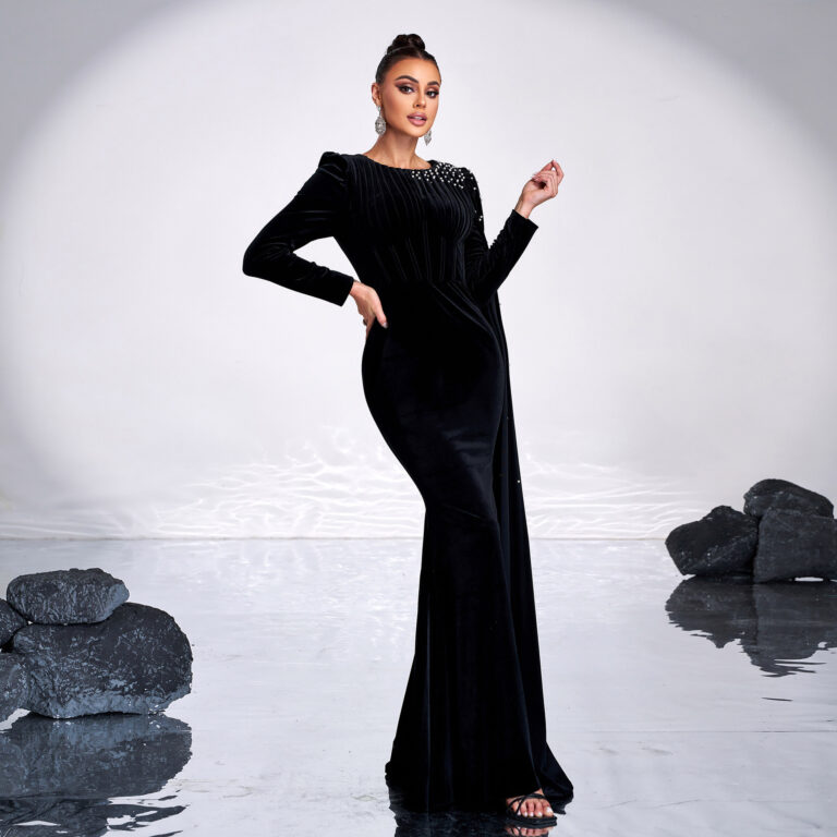 Velvet Round Neck Long Sleeve Rhinestone Evening Dress - Image 2