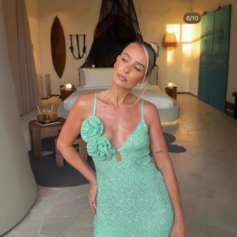 Sequins Dress Deep V-neck Split Sling Backless Dress - Image 5