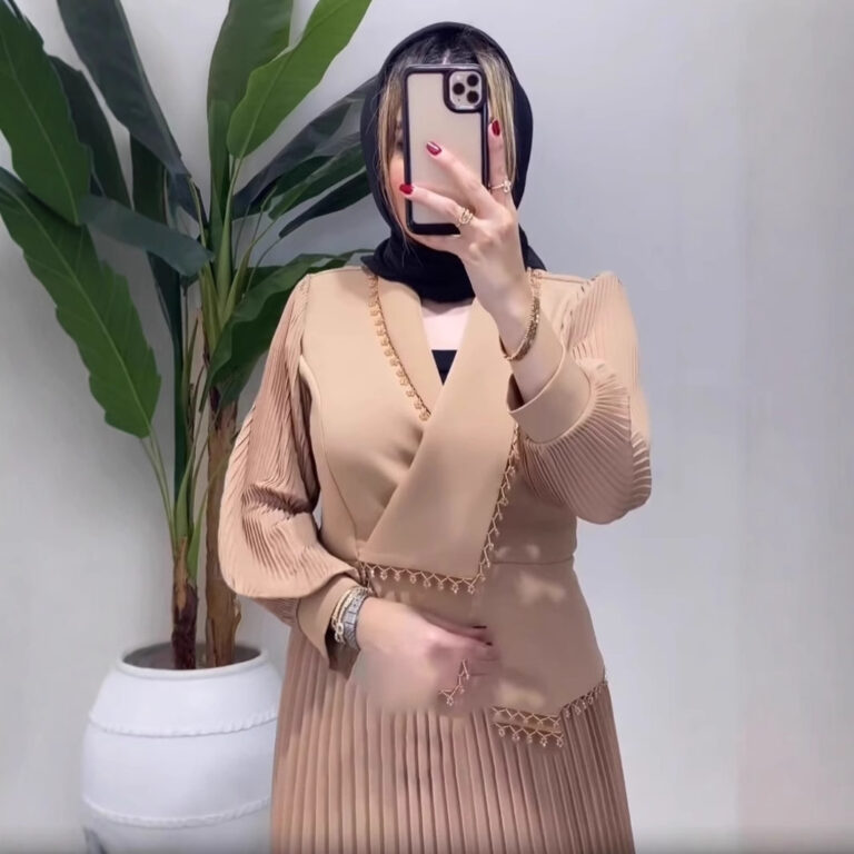 V-neck Design Versatile Knitting Suit - Image 2