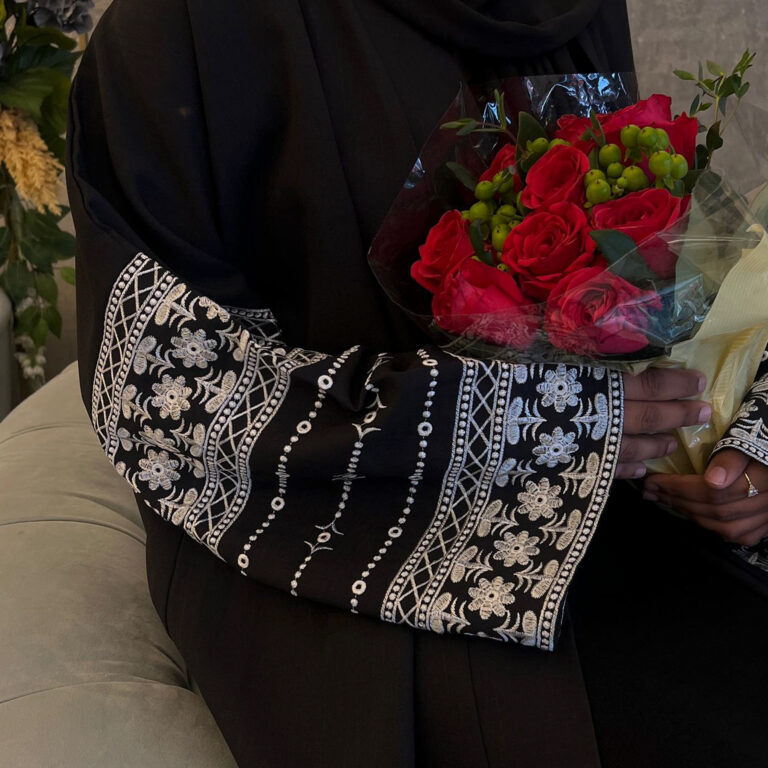 Dubai Middle East Turkey Dubai Embroidered Elegant Cardigan Robe - Image 2