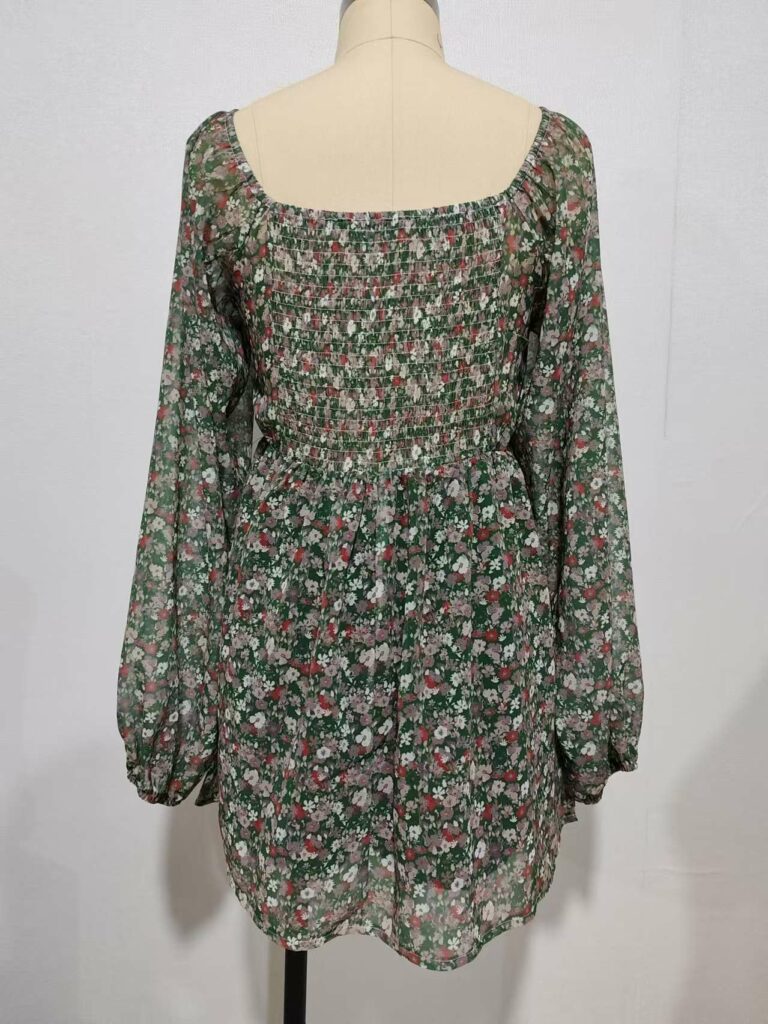 Women's Plus Size Pleated Printed Dress - Image 5