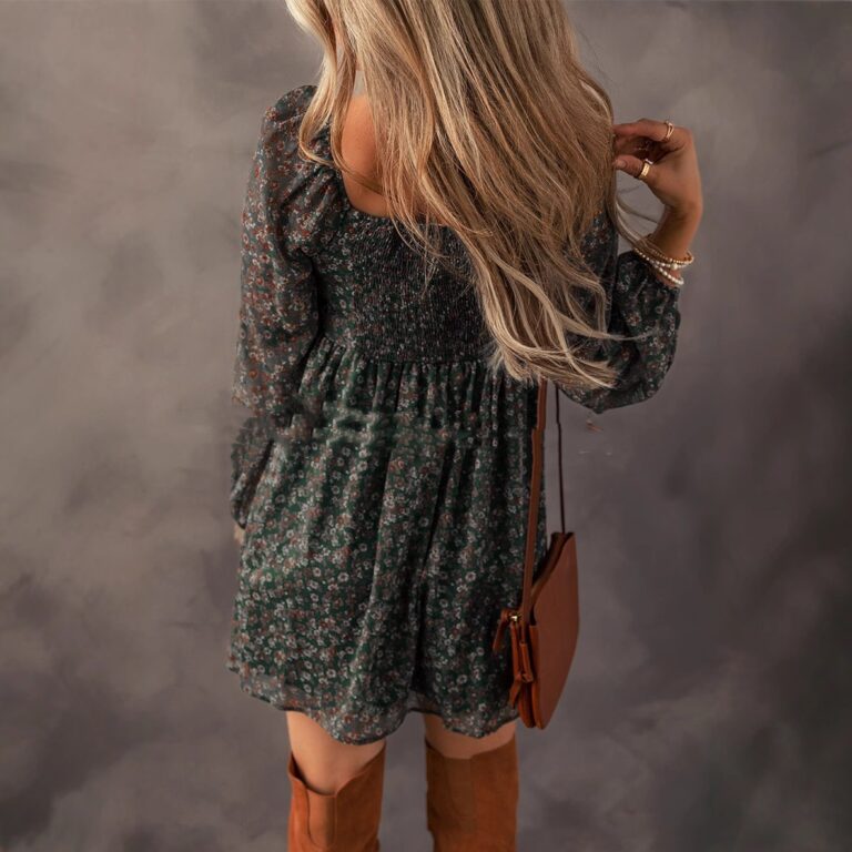 Women's Plus Size Pleated Printed Dress - Image 2