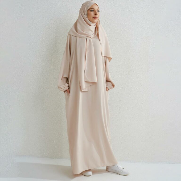 Solid Color Pocket Hooded Design Robe