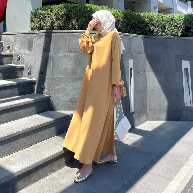 Women's Southeast Asian Long Sleeve Dress