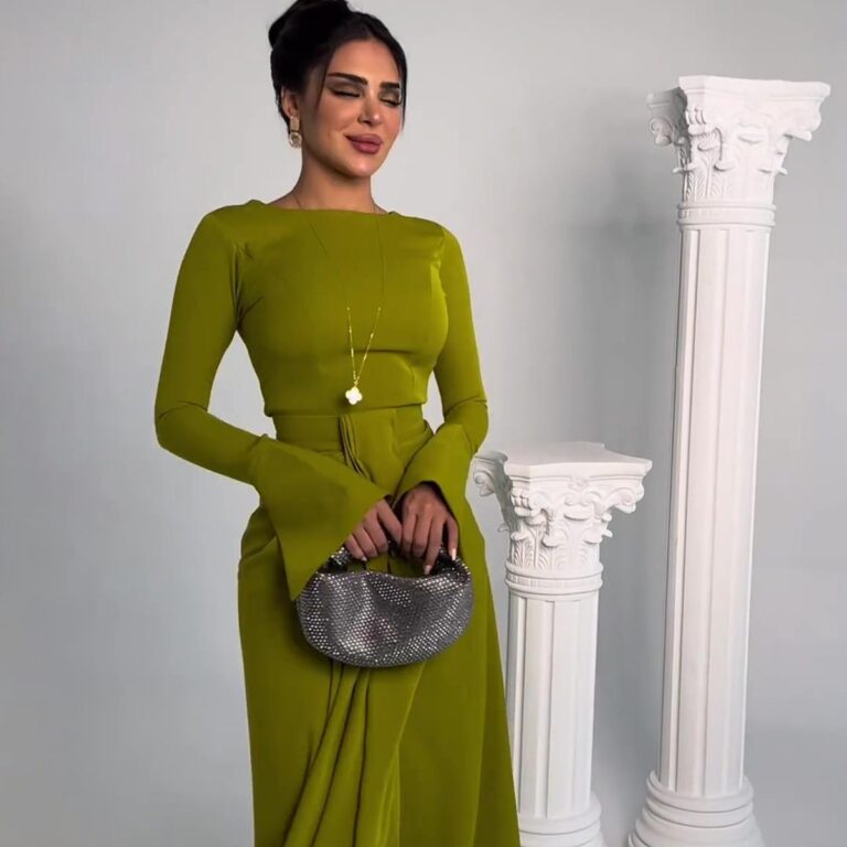 Graceful Satin Banquet Long Dress - Image 4