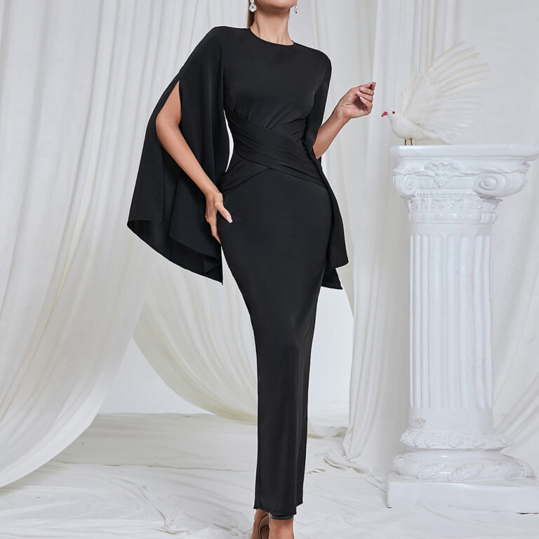 Simple Solid Color Round-neck Long-sleeved Dress