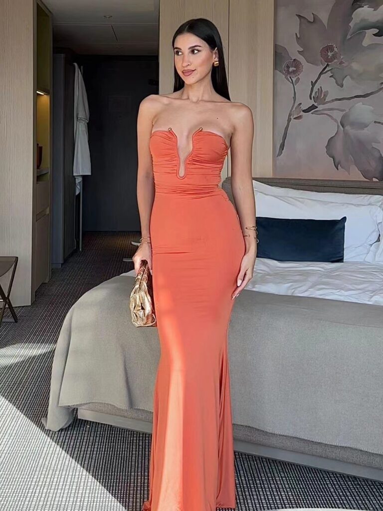 Women's U-shaped Pearl Decorative Tube Top Dress - Image 6