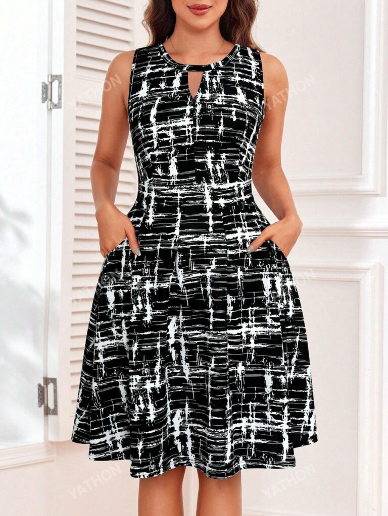 Ditsy Floral Print Keyhole Neckline Dress - Image 2