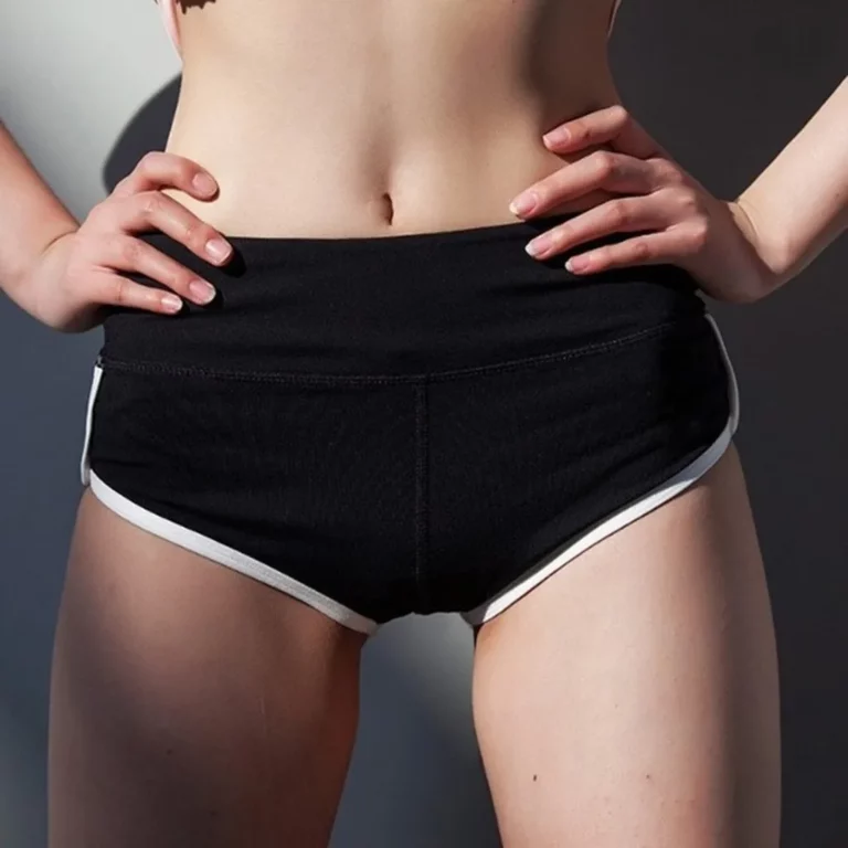 New Women Sports Shorts Tight Design Solid Color Elastic Band Yoga Panties Quick Drying Summer Fashion Thin Gym Leggings